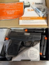 TAURUS PT-740 SLIM 40 Smith & Wesson - 3 of 3