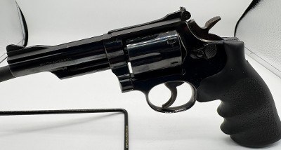 SMITH & WESSON 19- 4 .357 MAG - Image 1 of 3