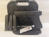GLOCK G22Gen 4 .40 S&W - 1 of 3