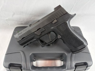 SIG SAUER P320 XCOMPACT 9MM LUGER (9X19 PARA) - Image 1 of 3
