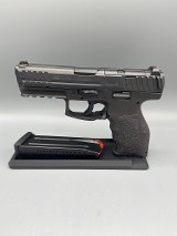 HECKLER & KOCH VP9 9MM LUGER (9x19 PARA) - 1 of 3