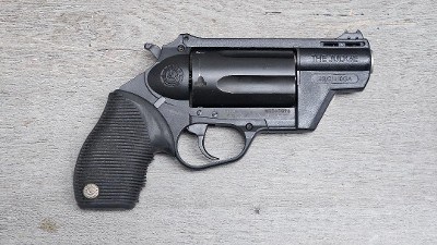 TAURUS JUDGE PUBLIC DEFENDER POLY .45lc / .410 - Image 1 of 3