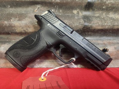 SMITH & WESSON M&P 40 .40 S&W - Image 1 of 3