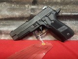 SIG SAUER P226 Elite Dark.40 S&W - 2 of 3