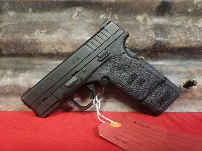 SPRINGFIELD ARMORY XDS 3.3 .45 ACP - Image 1 of 3