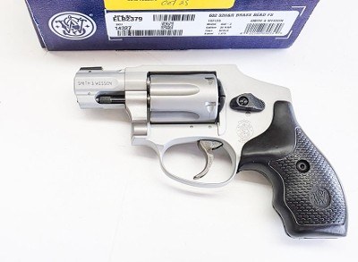 SMITH & WESSON MODEL 632 CHAMBERED IN .32 H&R MAG .32 H&R MAG - Image 2 of 3