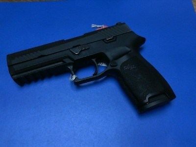 SIG SAUER P320 9MM LUGER (9x19 PARA) - Image 1 of 3