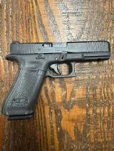 GLOCK 17 GEN 5 9MM LUGER (9X19 PARA) - 2 of 3