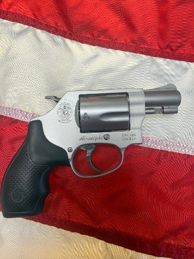 SMITH & WESSON 637-2 .38 SPL +P - Image 1 of 3