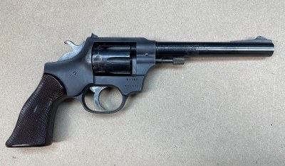HIGH STANDARD MFG CO R-101 Sentinel .22 LR - Image 2 of 3