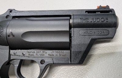 TAURUS JUDGE PUBLIC DEFENDER POLYMER .45lc / .410 - Image 2 of 3