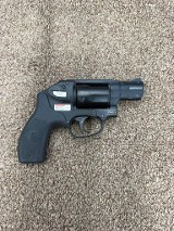 SMITH & WESSON BG38 Bodyguard .38 SPL +P - 2 of 3