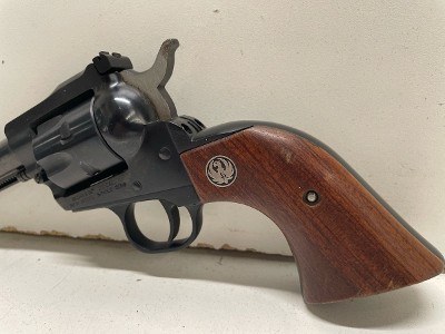 RUGER SINGLE-SIX CONVERTIBLE .22 LR - Image 3 of 3