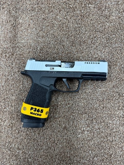 SIG SAUER P365 XMacro Turning Point Freedom 9MM LUGER (9x19 PARA) - Image 2 of 3