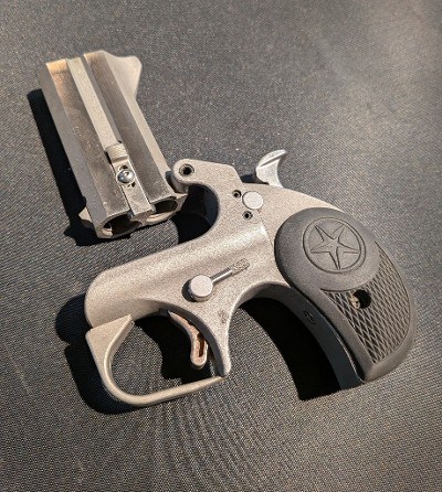 BOND ARMS Rough n rowdy .45 LC/.410 GA - Image 3 of 3