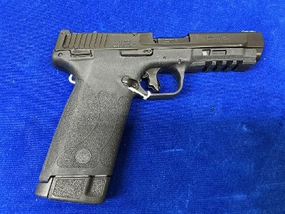 SMITH & WESSON M&P 22 MAGNUM .22 WMR - Image 1 of 3