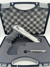 MAGNUM RESEARCH DESERT EAGLE .50 AE - Image 1 of 3