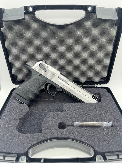 MAGNUM RESEARCH DESERT EAGLE .50 AE - Image 1 of 3