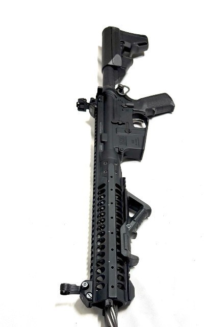 LWRCI M4 5.56X45MM NATO - Image 3 of 3