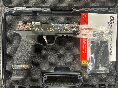 SIG SAUER P365 Fuse 80&sbquo;s Splatter 9MM LUGER (9x19 PARA) - Image 3 of 3