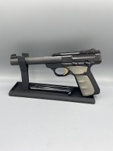 BROWNING BUCK MARK .22 LR - 1 of 3