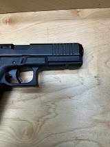 GLOCK G22 GEN 5 .40 S&W - 3 of 3
