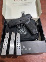 SPRINGFIELD HELLCAT PRO OSP 9MM LUGER (9X19 PARA) - 1 of 3