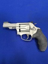 SMITH & WESSON 317 KIT GUN .22 LR - 2 of 3
