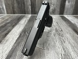 GLOCK 22 GEN 4 40 Smith & Wesson - 3 of 3
