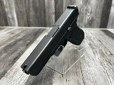 GLOCK 22 GEN 4 40 Smith & Wesson - 3 of 3