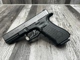 GLOCK 17 GEN 4 9MM LUGER (9x19 PARA) - 1 of 3