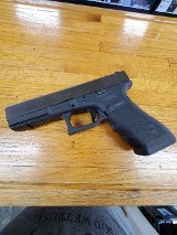 GLOCK G17 GEN 4 9MM LUGER (9X19 PARA) - 1 of 3
