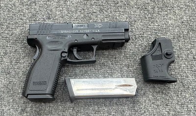 SPRINGFIELD ARMORY XD-40 .40 S&W - Image 1 of 3