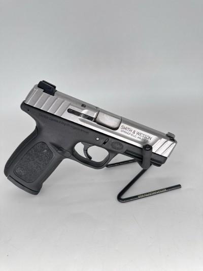 SMITH & WESSON SD40VE 40 Smith & Wesson - Image 2 of 3