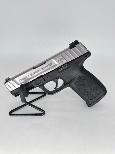 SMITH & WESSON SD40VE 40 Smith & Wesson - Image 1 of 3