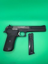 SMITH & WESSON 422.22 LR - 2 of 3
