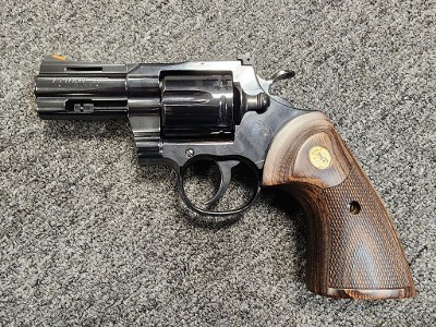 COLT BLUED PYTHON .357 MAG - Image 1 of 3