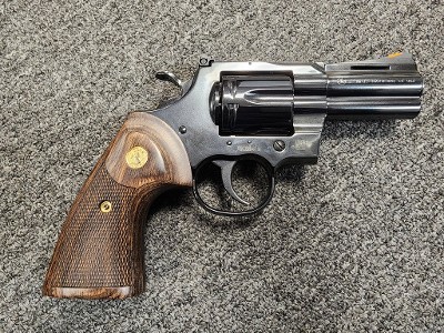 COLT BLUED PYTHON .357 MAG - Image 2 of 3