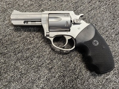 CHARTER ARMS PIT BULL .380 ACP - Image 1 of 3