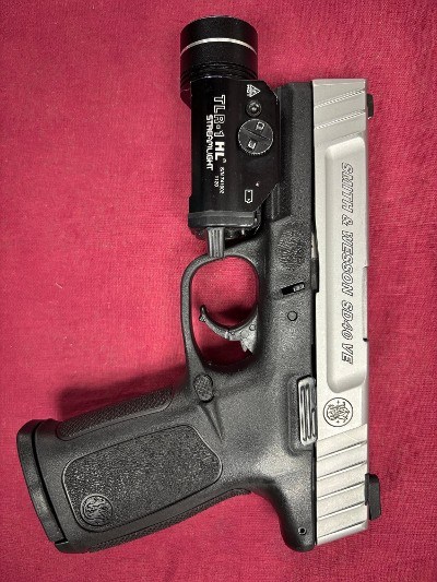 SMITH & WESSON SD40 VE .40 S&W - Image 1 of 3