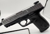 SMITH & WESSON SD40 VE .40 S&W - 1 of 3