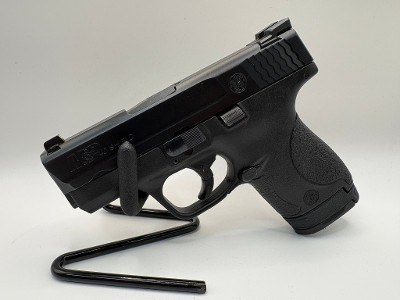SMITH & WESSON M&P 40 Shield .40 S&W - Image 1 of 3