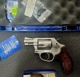 SMITH & WESSON 637 .38 SPL - 2 of 2