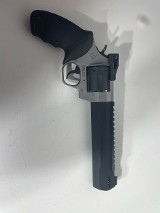 TAURUS RAGING HUNTER .44 MAGNUM - 1 of 3
