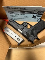 SMITH & WESSON 915 9MM LUGER (9x19 PARA) - Image 1 of 3
