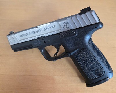 SMITH & WESSON SD40VE .40 S&W - Image 1 of 3