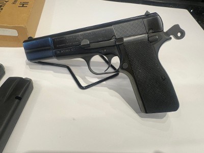 FN Hi-power 9MM LUGER (9x19 PARA) - Image 1 of 3