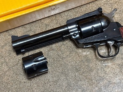RUGER SINGLE-SIX CONVERTIBLE 22LR - 22 MAG - Image 3 of 3