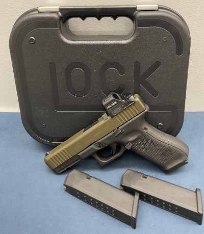 GLOCK 17 GEN 5 9MM LUGER (9x19 PARA) - Image 1 of 3