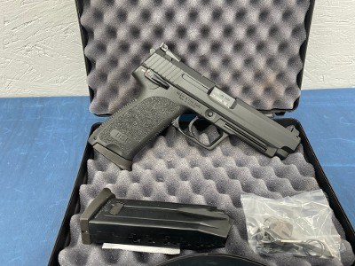 HECKLER & KOCH USP45 EXPERT 45APC .45 ACP - Image 3 of 3